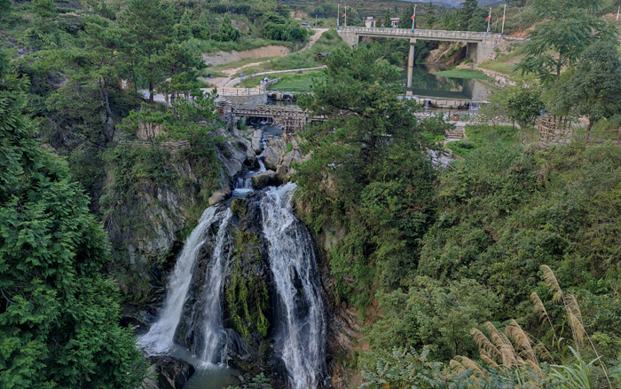 大坪五狮岩瀑布简介（距离军营村4公里左右）